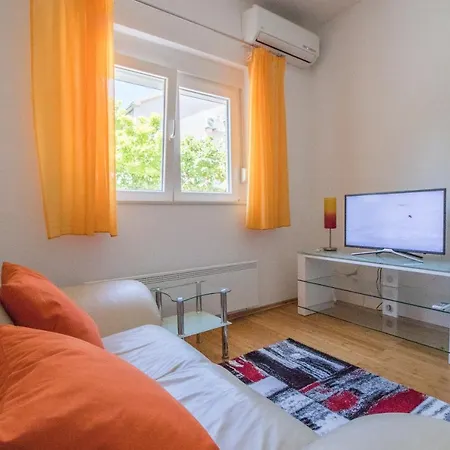 Joseph And Mary Apartmán