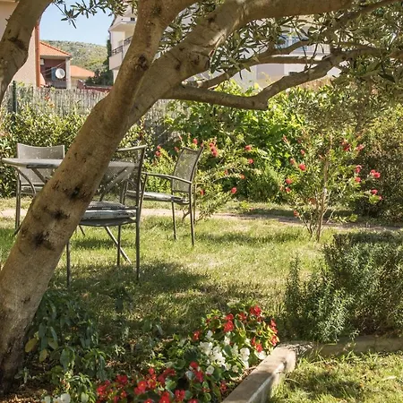 Apartment Joseph And Mary Trogir